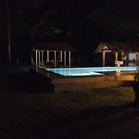 Avin Beach Villa Unawatuna Exterior foto