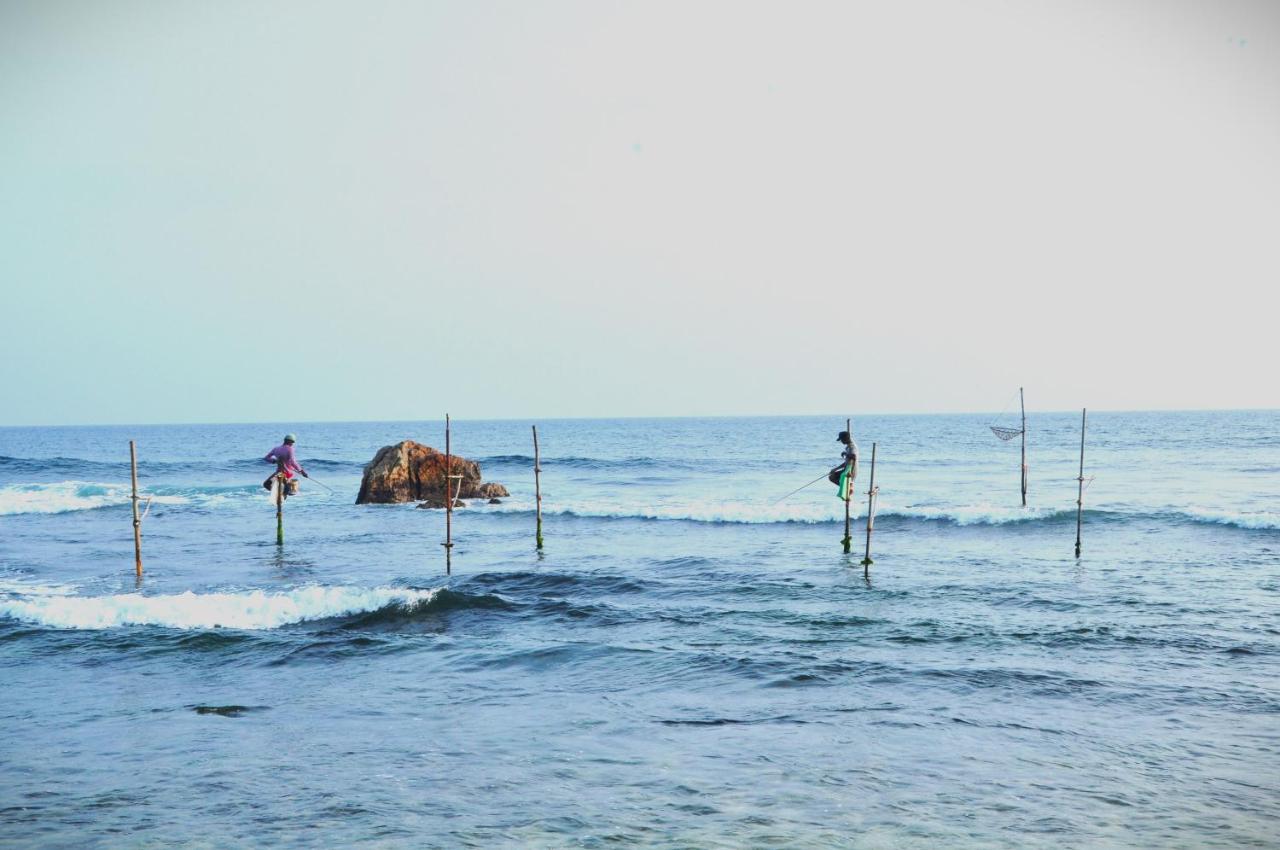 Avin Beach Villa Unawatuna Exterior foto