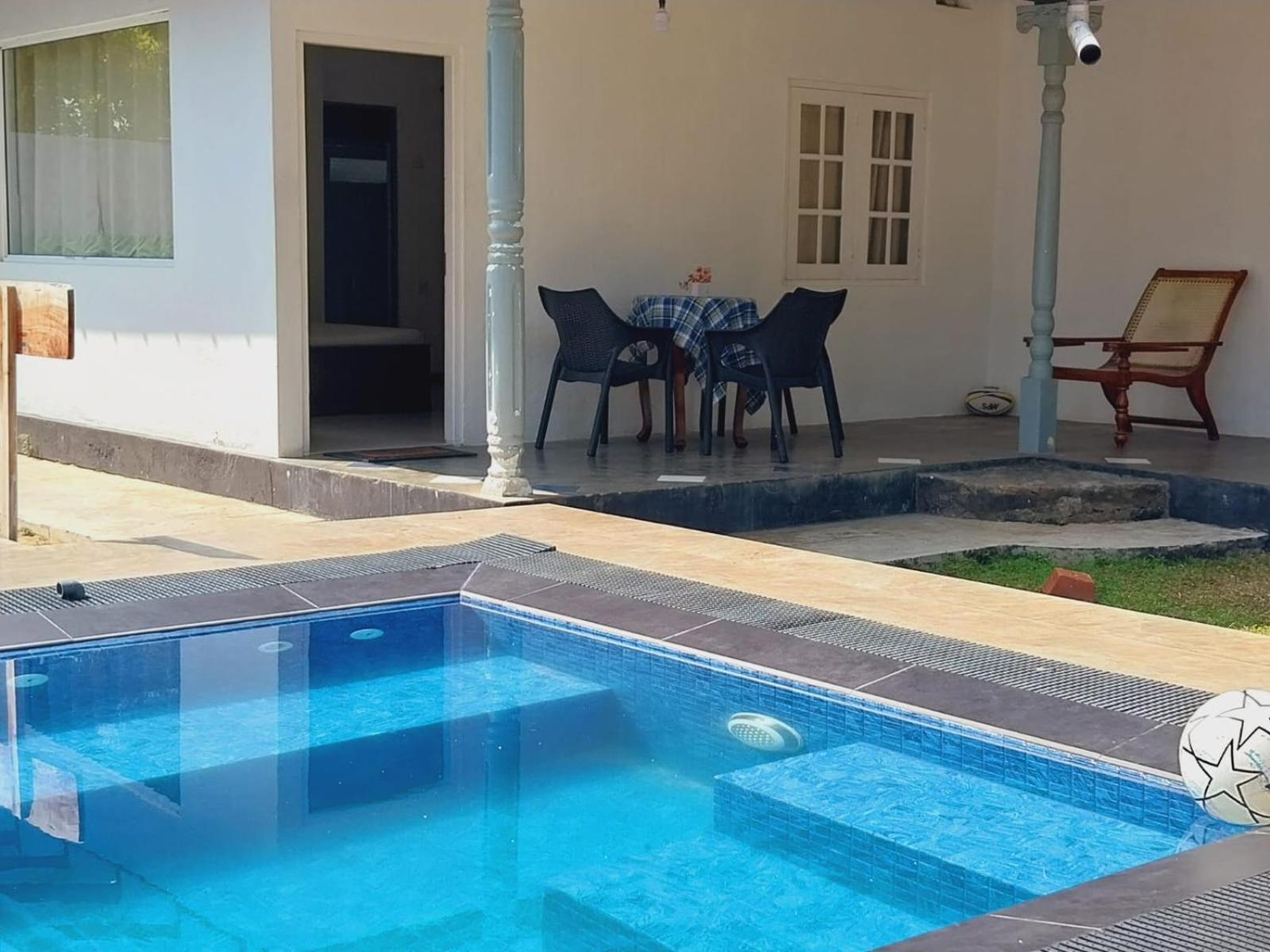 Avin Beach Villa Unawatuna Quarto foto