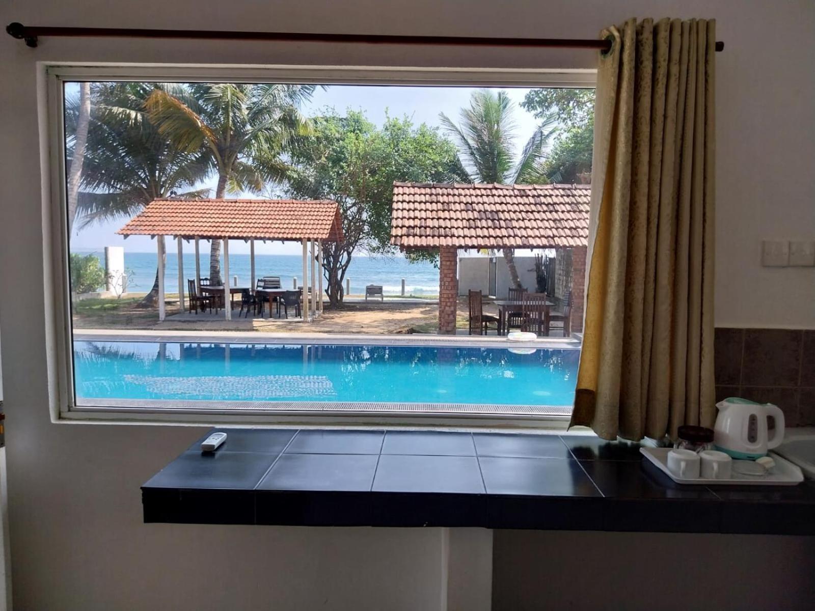 Avin Beach Villa Unawatuna Quarto foto