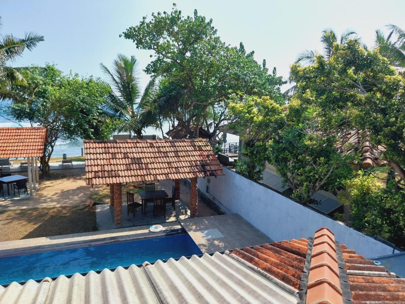 Avin Beach Villa Unawatuna Quarto foto
