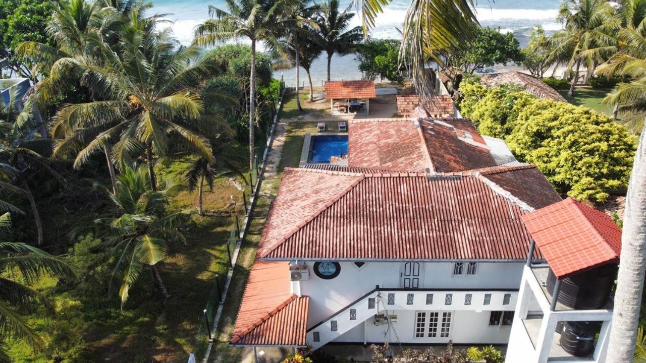 Avin Beach Villa Unawatuna Exterior foto