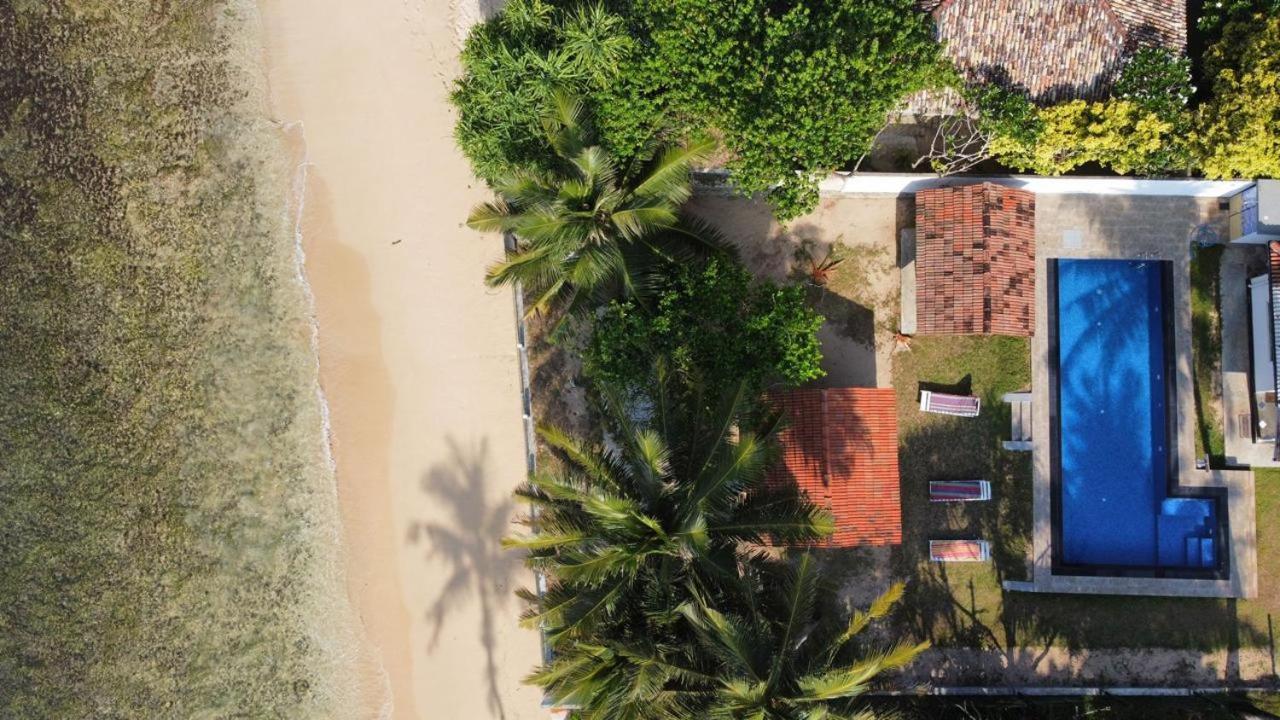 Avin Beach Villa Unawatuna Exterior foto