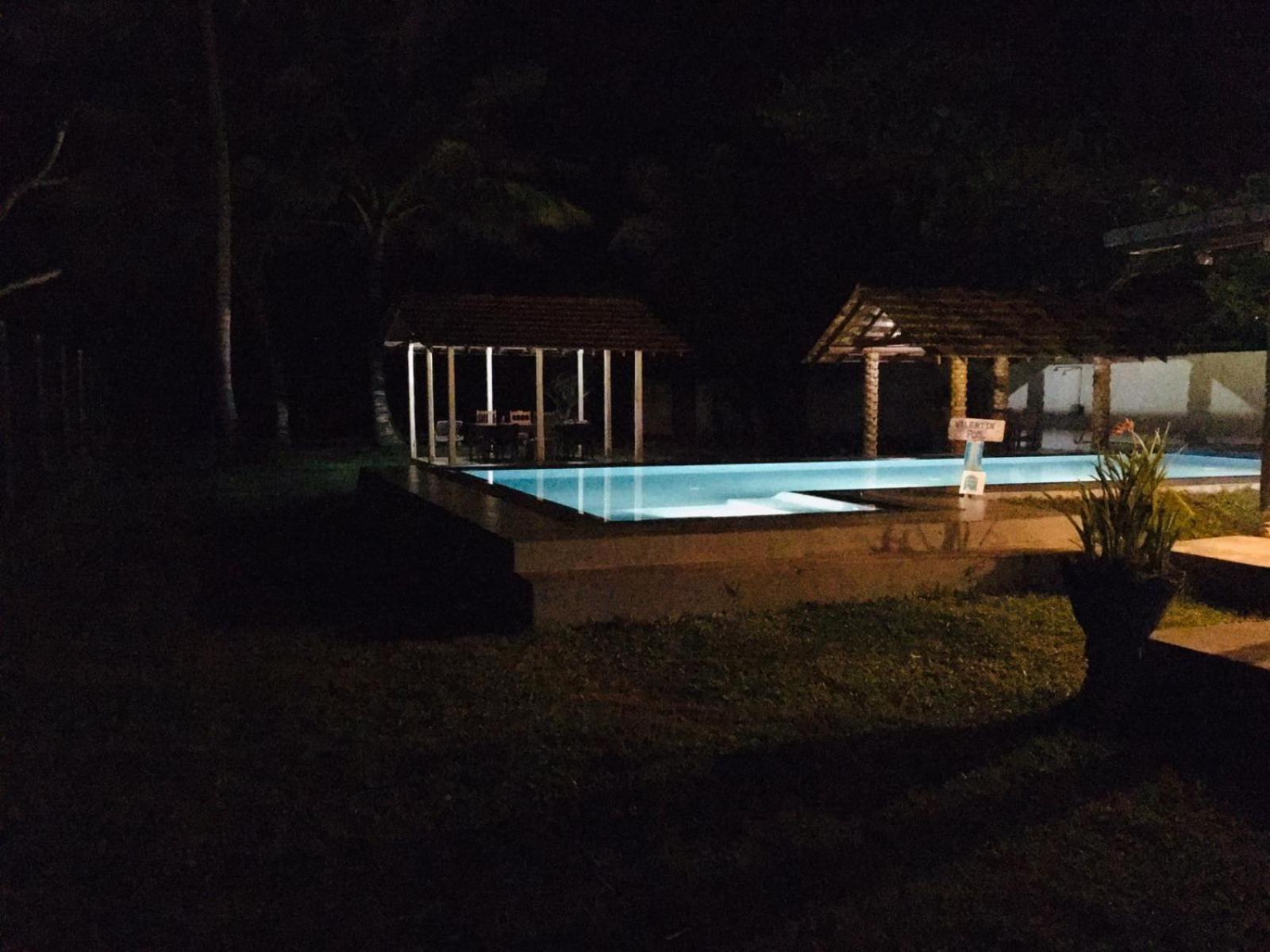 Avin Beach Villa Unawatuna Exterior foto